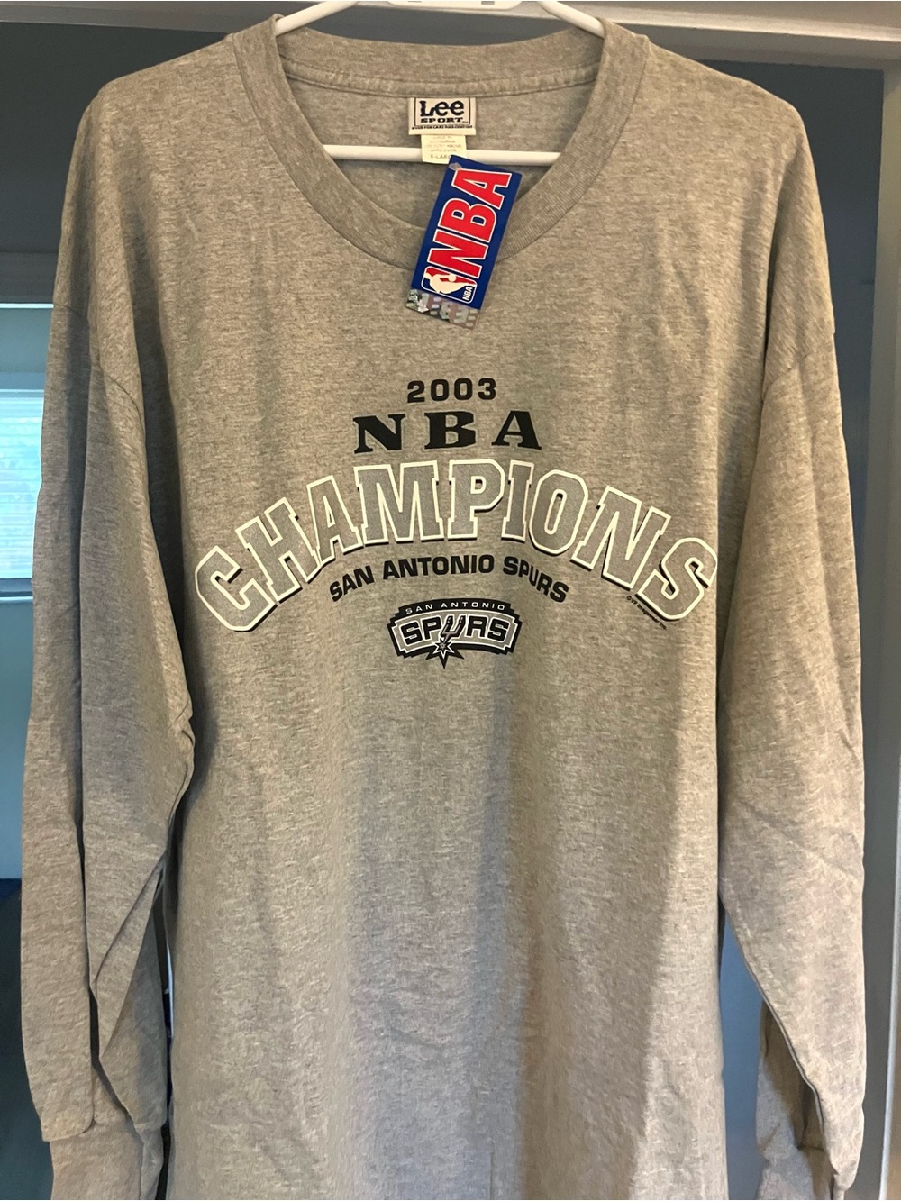 Vintage 2003 NBA Champions San Antonio Spurs Longsleeve Tee - Gray